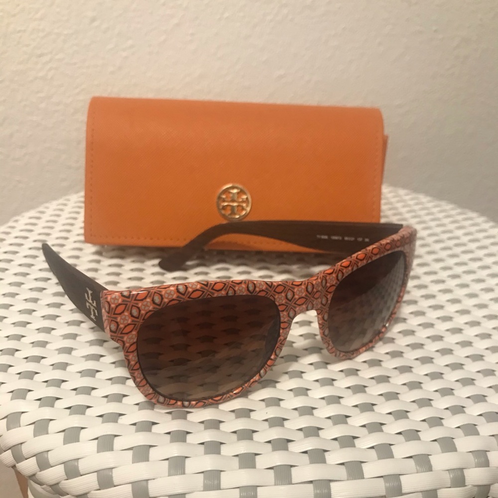 Tory Burch - Picture 1 of 2